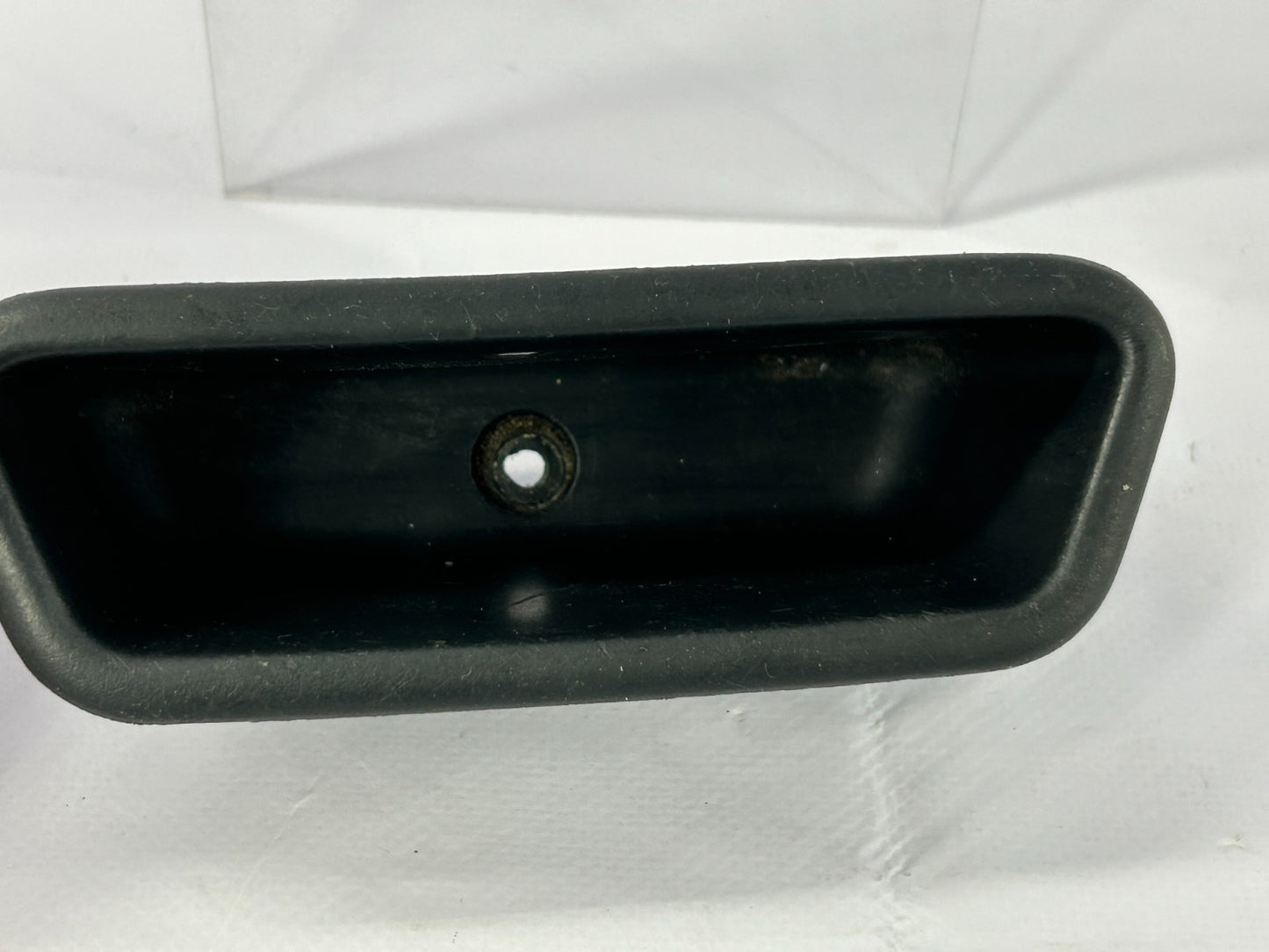 2003-2008 Toyota Matrix Front Right Door Pull Handle Pocket OEM 74813-01010-B0