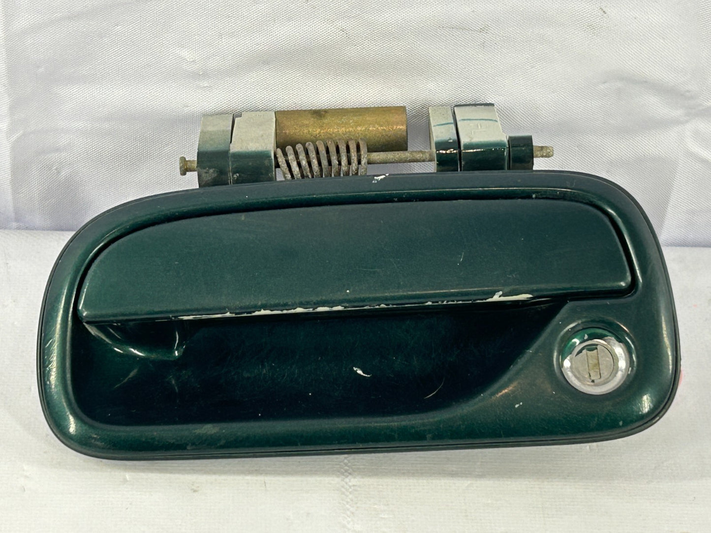 2000-2005 Toyota Tundra Front Left Exterior Door Handle OEM 69220-34040-G0