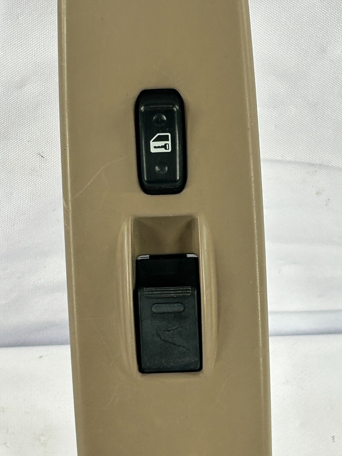2000-2005 Toyota Tundra Right Front Window Lock Switch & Bezel 74201-0C030-E1