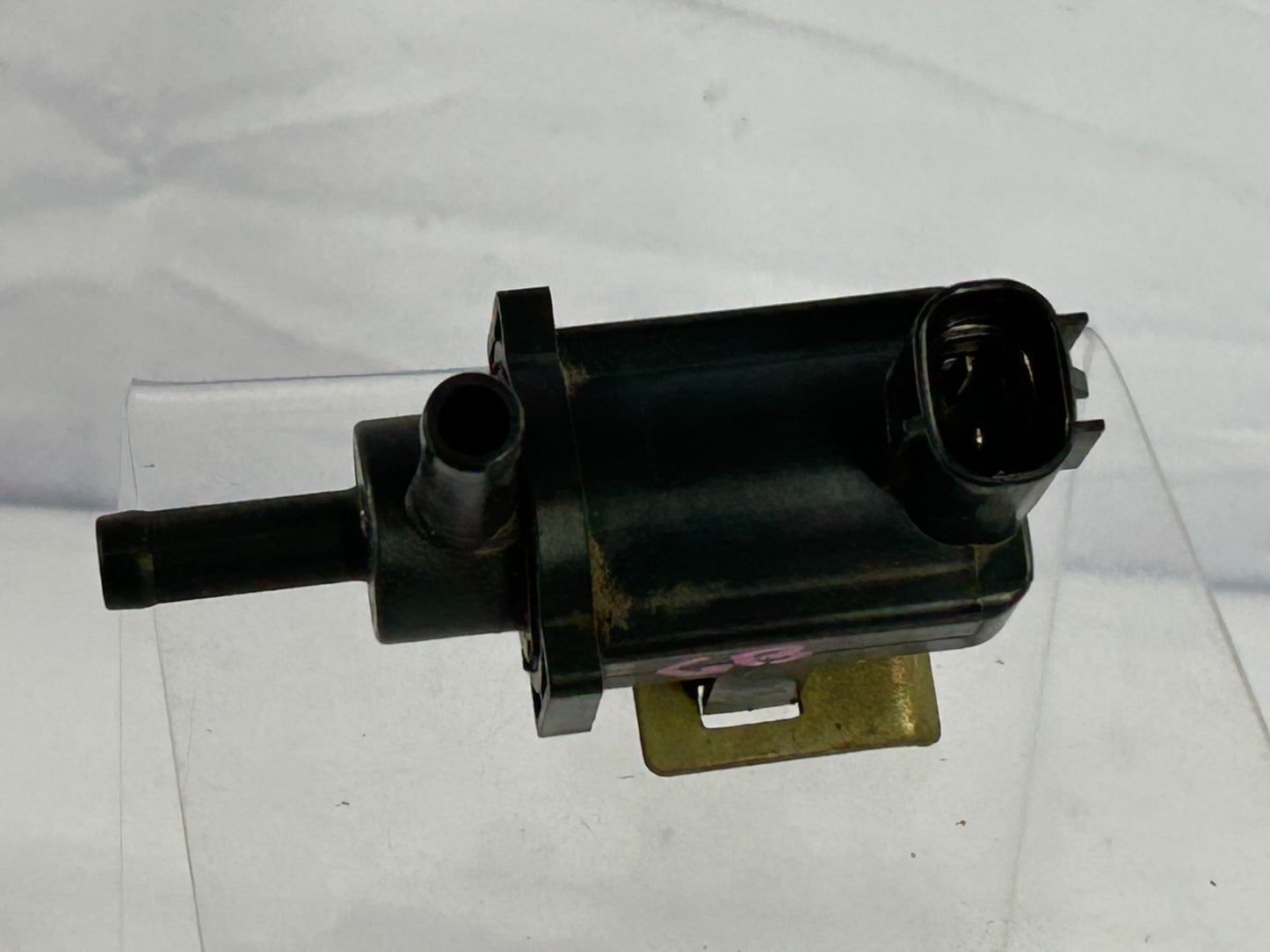 2002-2005 Toyota Tundra Duty Vacuum Switching Valve Assembly OEM 90910-12259