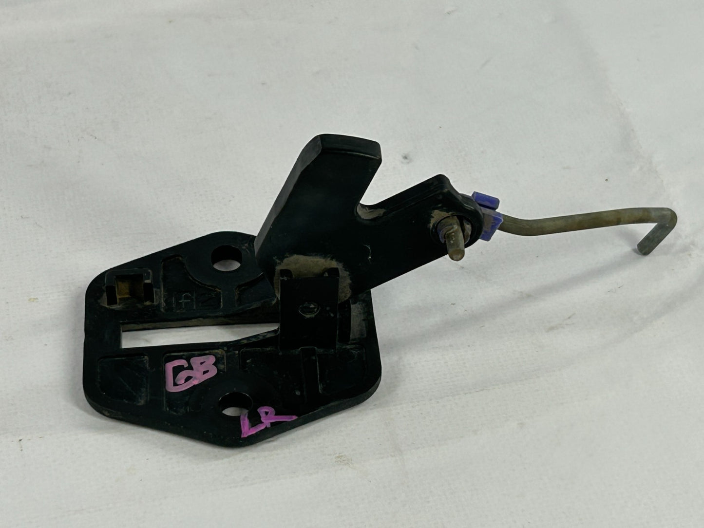 2000-2006 Toyota Tundra Rear Left Door Lock Lever Operating Rod OEM 69780-0C010