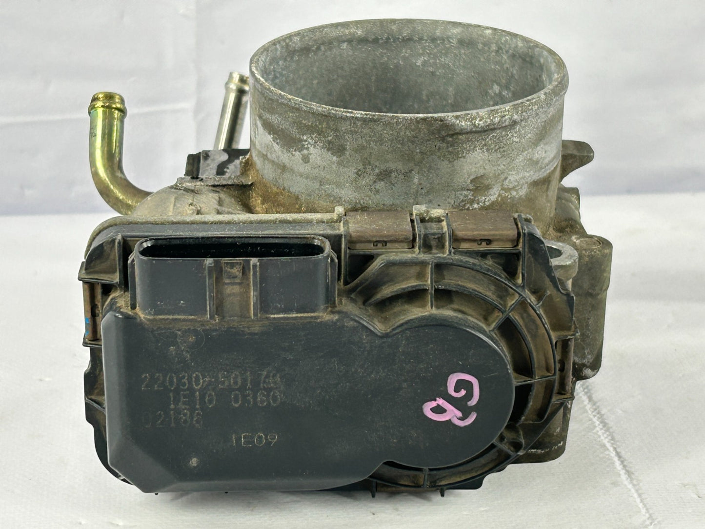 2002-2005 Toyota Tundra Throttle Body Assembly with Motor OEM 22030-50170