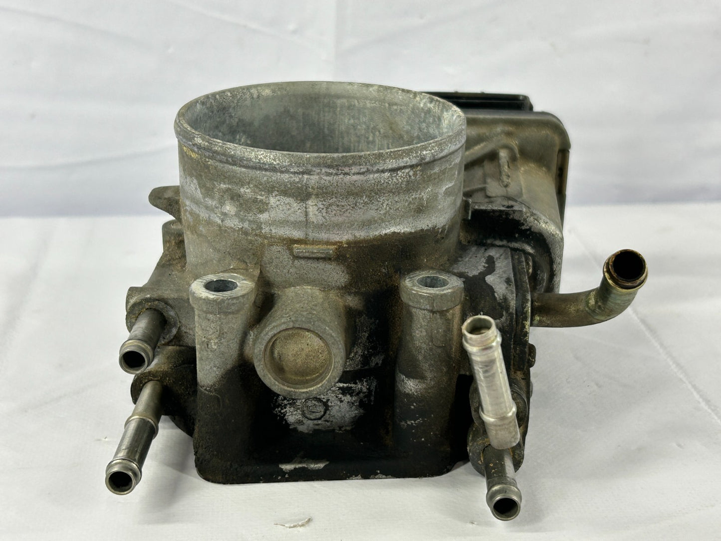 2002-2005 Toyota Tundra Throttle Body Assembly with Motor OEM 22030-50170
