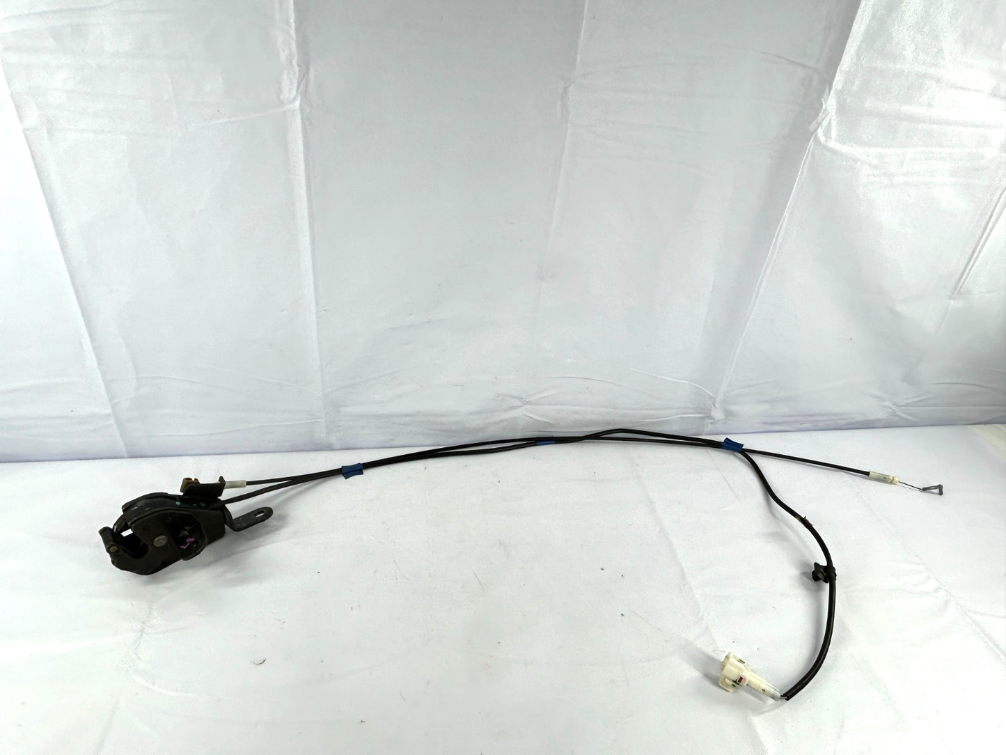 2000-2006 Toyota Tundra Access Cab Rear Left Door Upper Latch OEM 69360-0C010