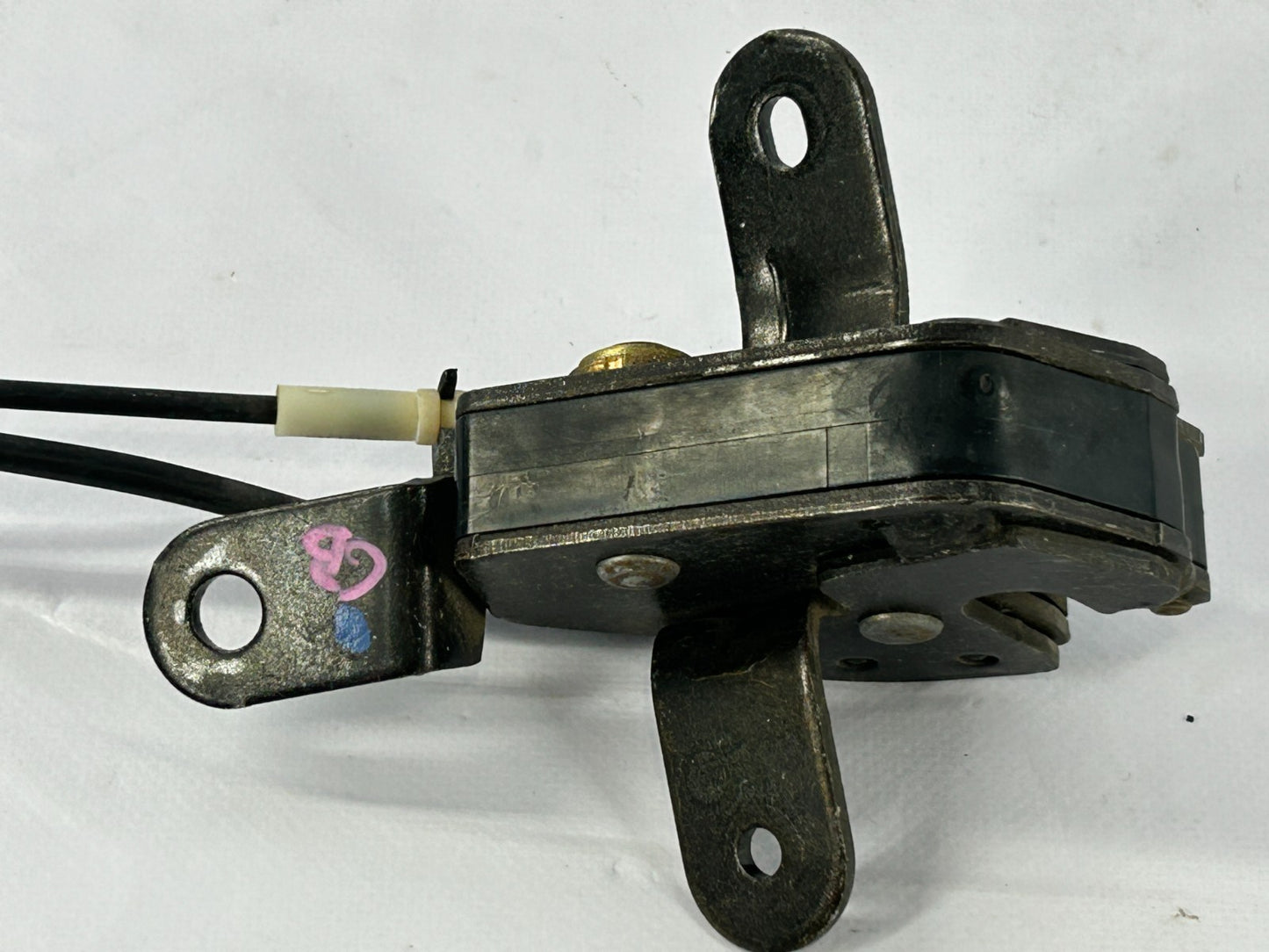 2000-2006 Toyota Tundra Access Cab Rear Left Door Upper Latch OEM 69360-0C010