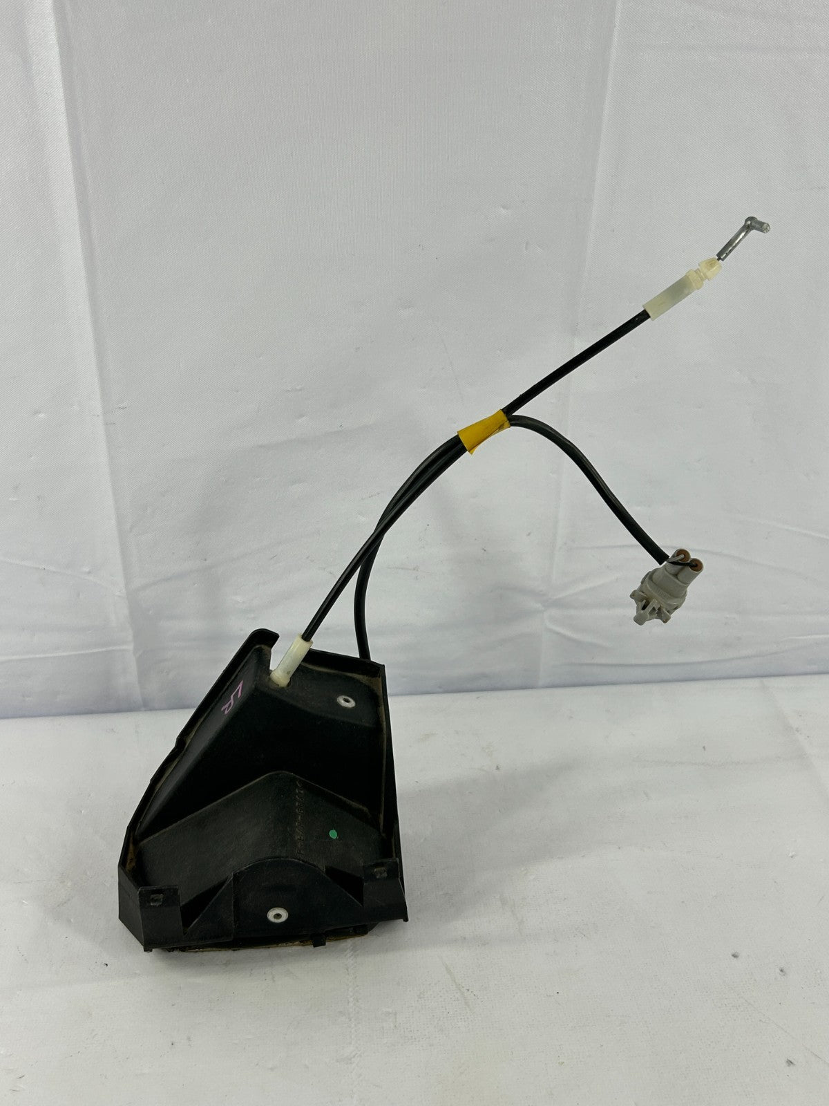 2000-2006 Toyota Tundra Rear Left Lower Door Lock Latch Actuator OEM 69390-34010
