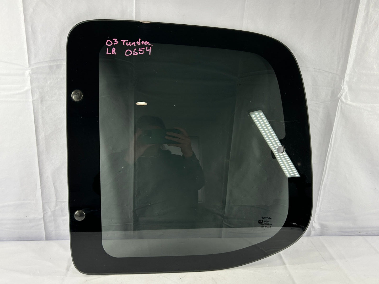 2000-2006 Toyota Tundra Extended Cab Left Rear Door Window Glass