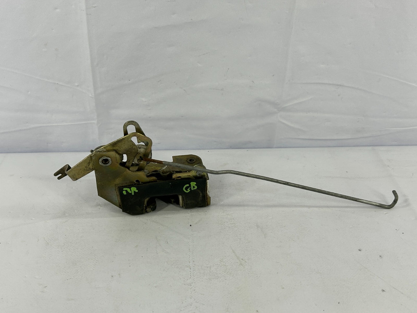 1994-1999 Land Rover Discovery Rear Right Door Lock Latch Assembly OEM MTC9204