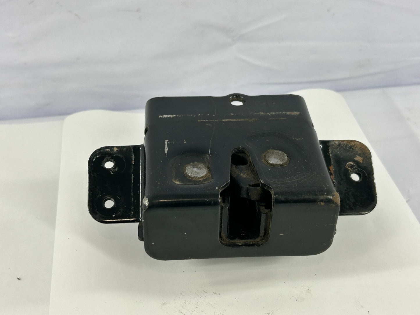 09–17 Chevrolet Traverse Power Liftgate Latch Door Lock Actuator OEM 84243380