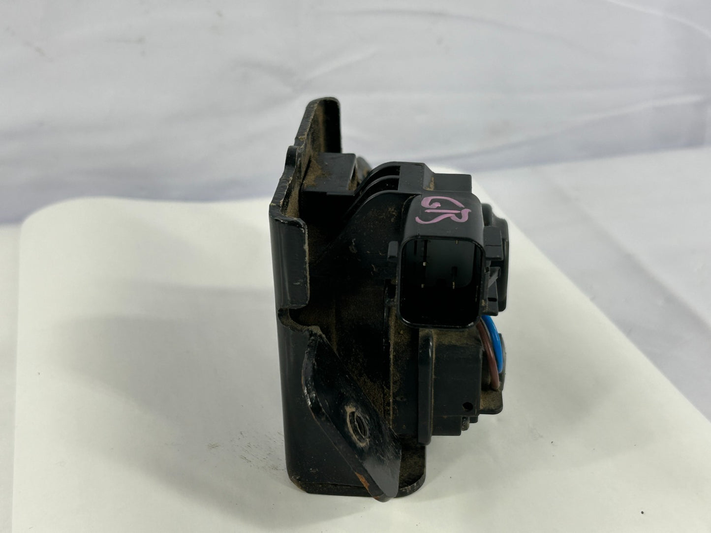 09–17 Chevrolet Traverse Power Liftgate Latch Door Lock Actuator OEM 84243380