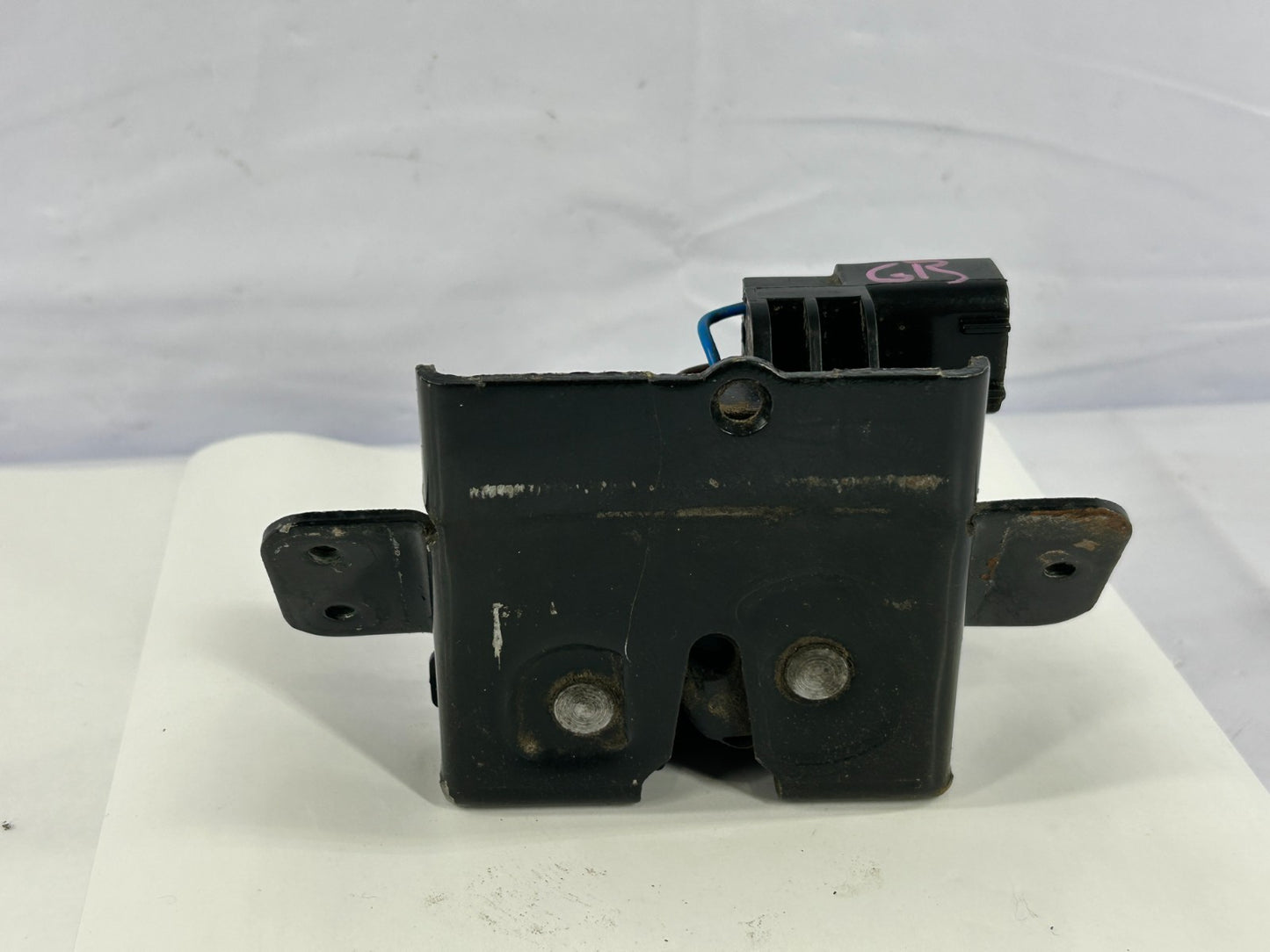09–17 Chevrolet Traverse Power Liftgate Latch Door Lock Actuator OEM 84243380