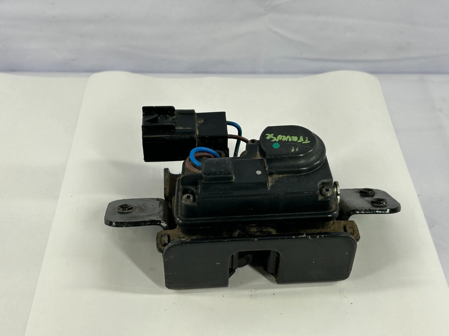 09–17 Chevrolet Traverse Power Liftgate Latch Door Lock Actuator OEM 84243380