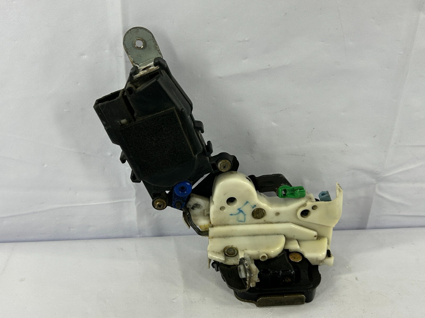 1995-1999 Subaru Legacy Outback Rear Left Door Lock Actuator OEM 62316AC150