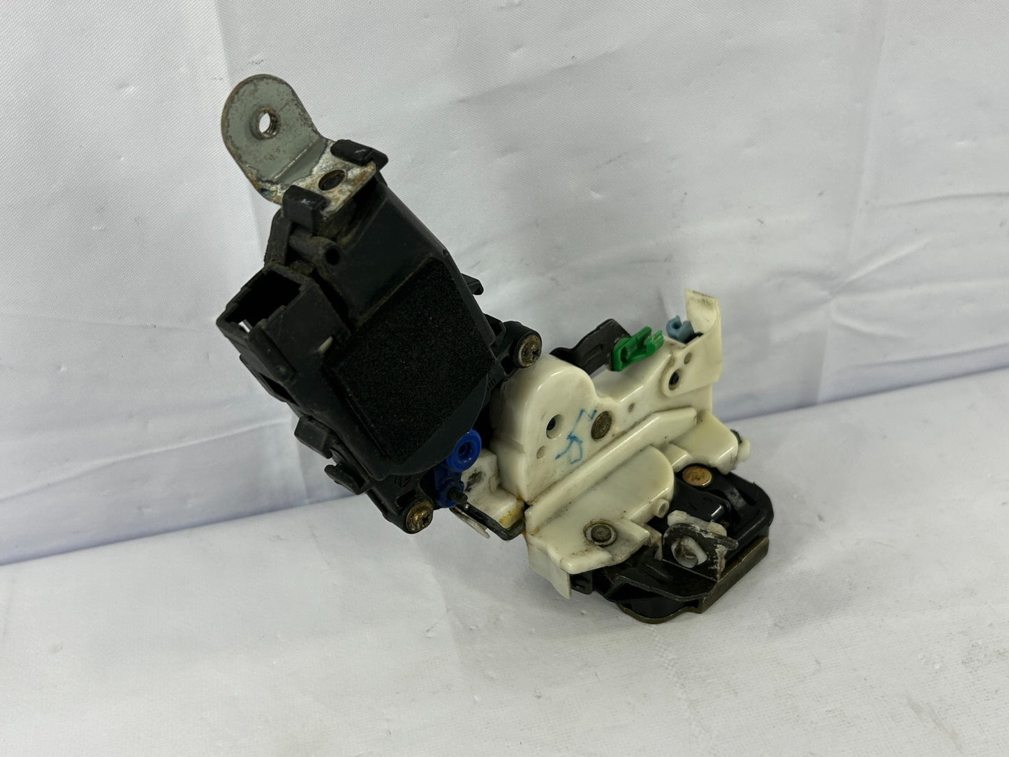 1995-1999 Subaru Legacy Outback Rear Left Door Lock Actuator OEM 62316AC150