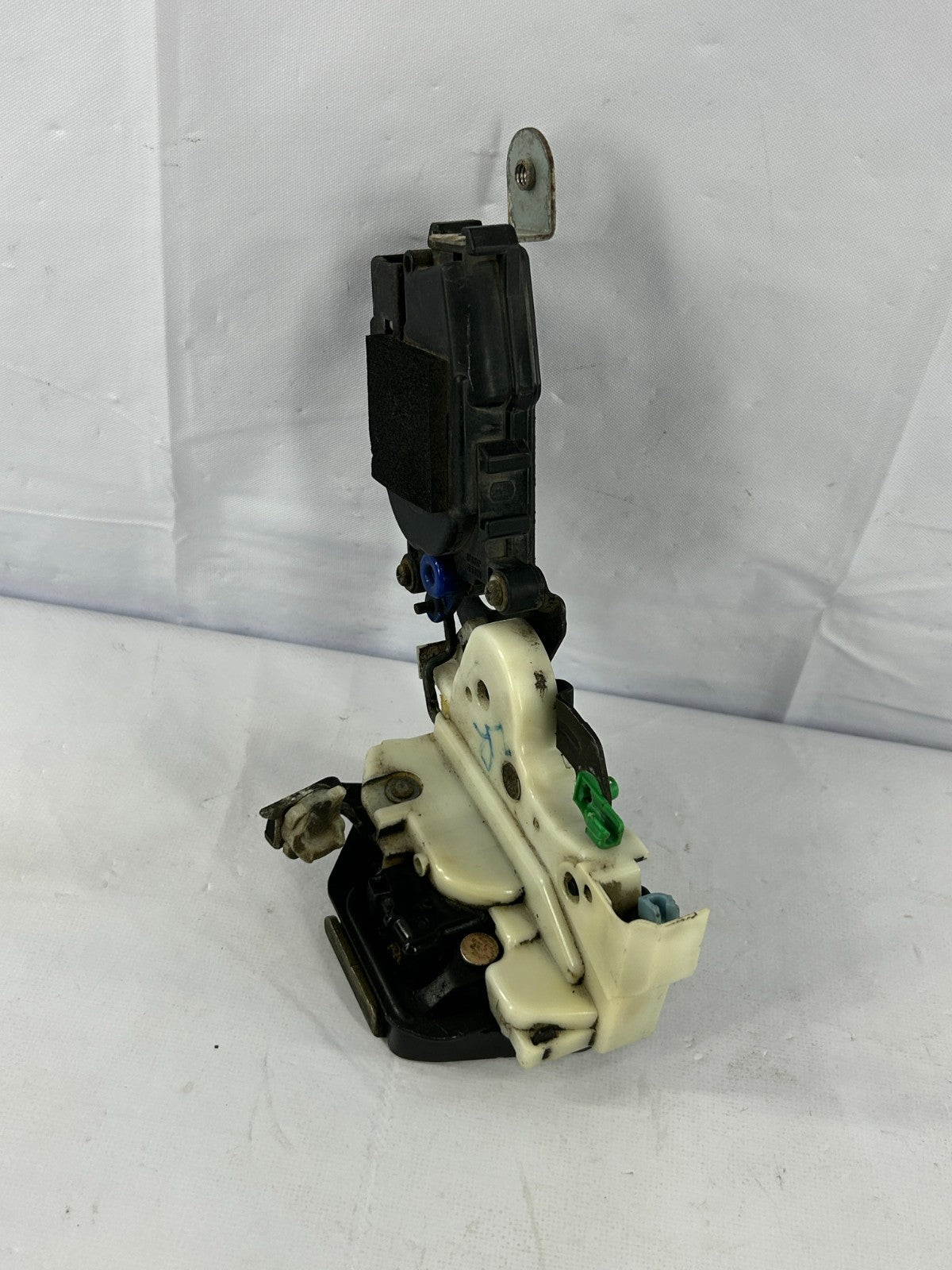 1995-1999 Subaru Legacy Outback Rear Left Door Lock Actuator OEM 62316AC150