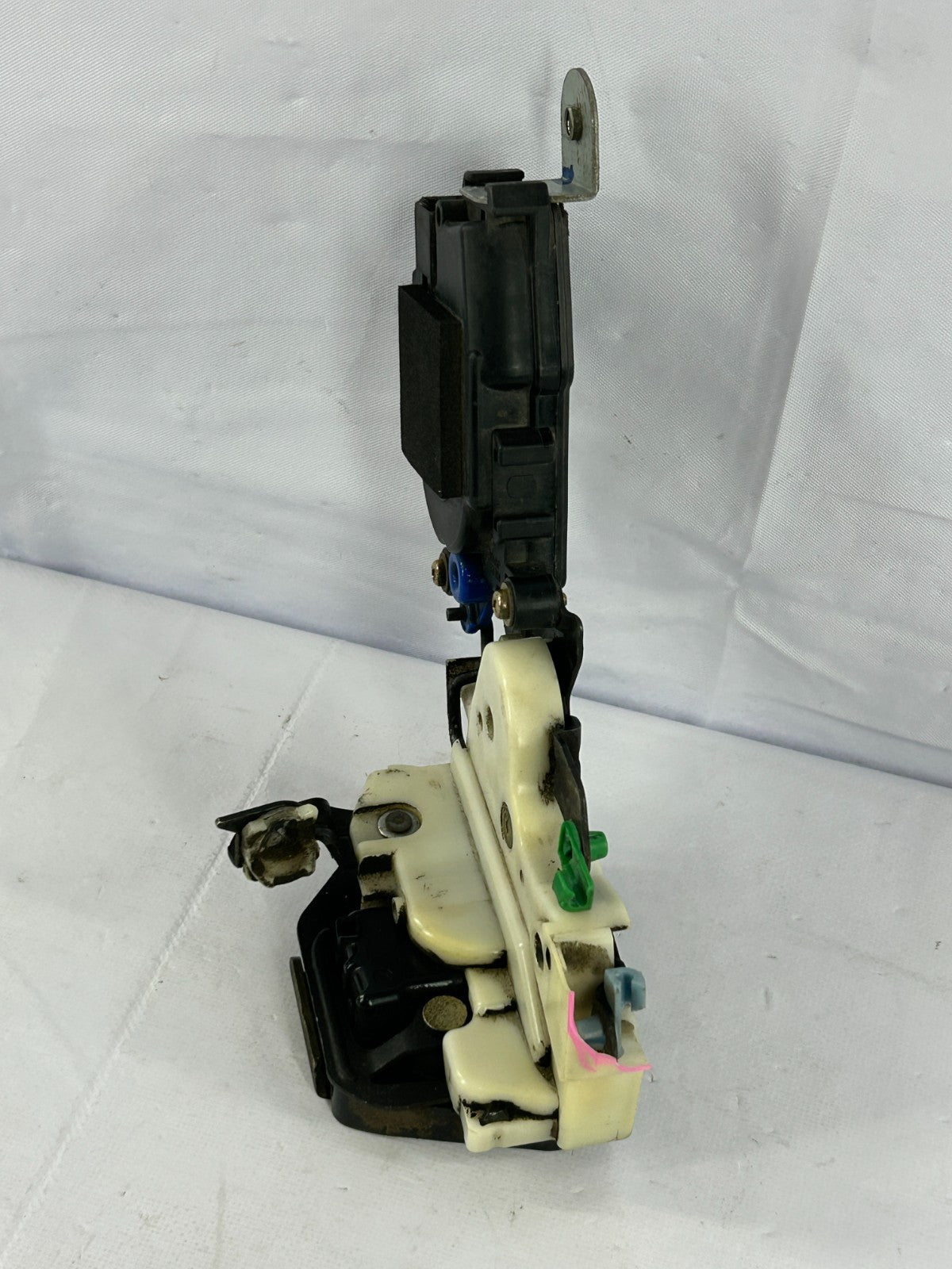 1995-1999 Subaru Legacy Outback Rear Left Side Door Lock Actuator OEM 62316AC150