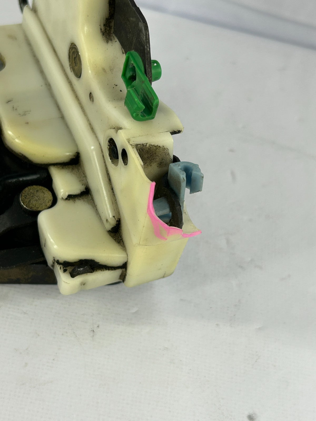 1995-1999 Subaru Legacy Outback Rear Left Side Door Lock Actuator OEM 62316AC150