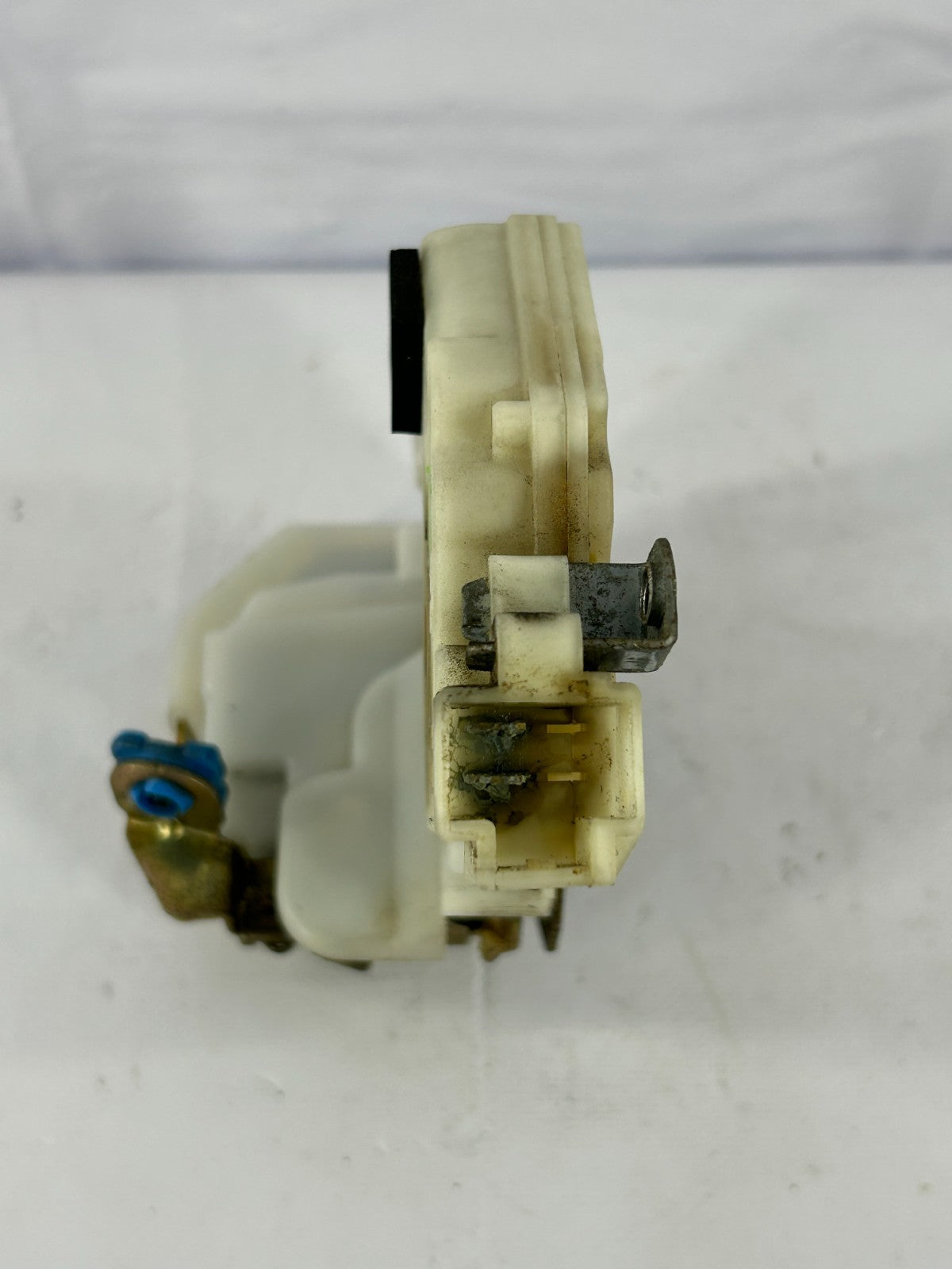 2002-2007 Subaru Impreza Rear Right Door Lock Actuator Assy OEM 61035FE001