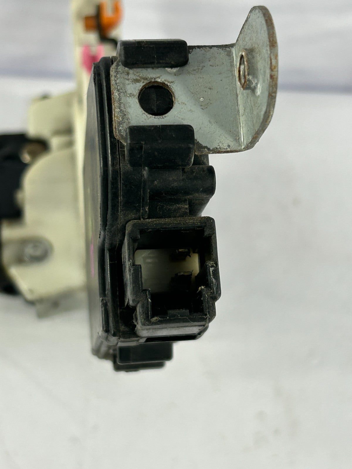 1998-2002 Subaru Forester Rear Right Side Door Lock Actuator OEM 62316AC140