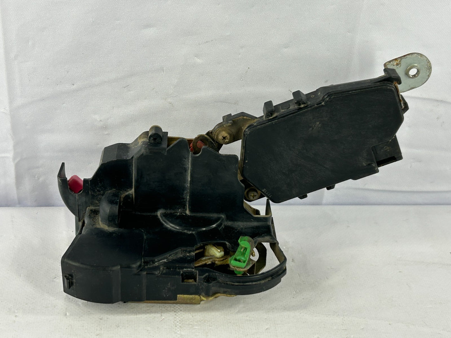00-04 Subaru Legacy Outback AWP Front Right Door Lock Actuator OEM 61100AE00B