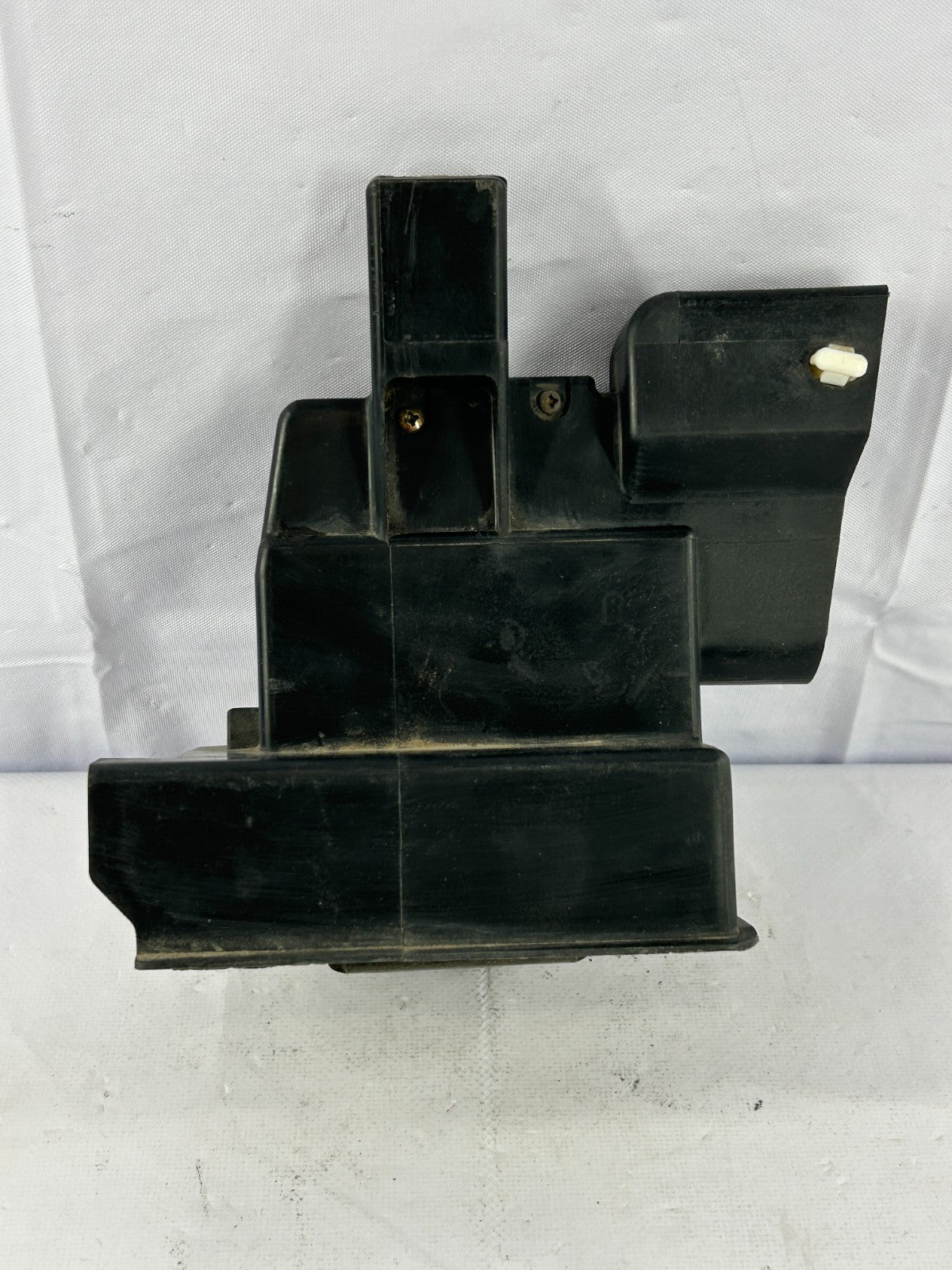 2001-2007 Toyota Sequoia Rear Trunk Liftgate Latch Lock Actuator OEM 69301-0C010