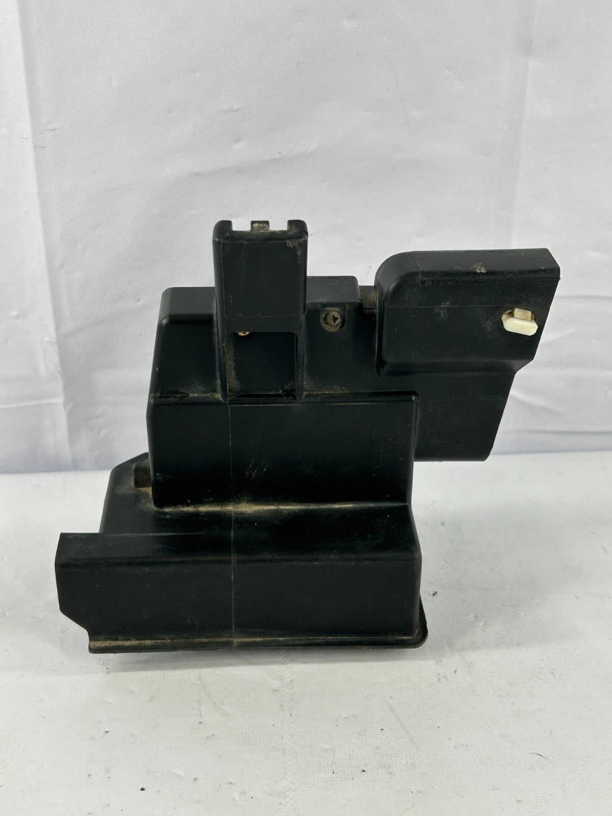 2001-2007 Toyota Sequoia Rear Trunk Liftgate Latch Lock Actuator OEM 69301-0C010