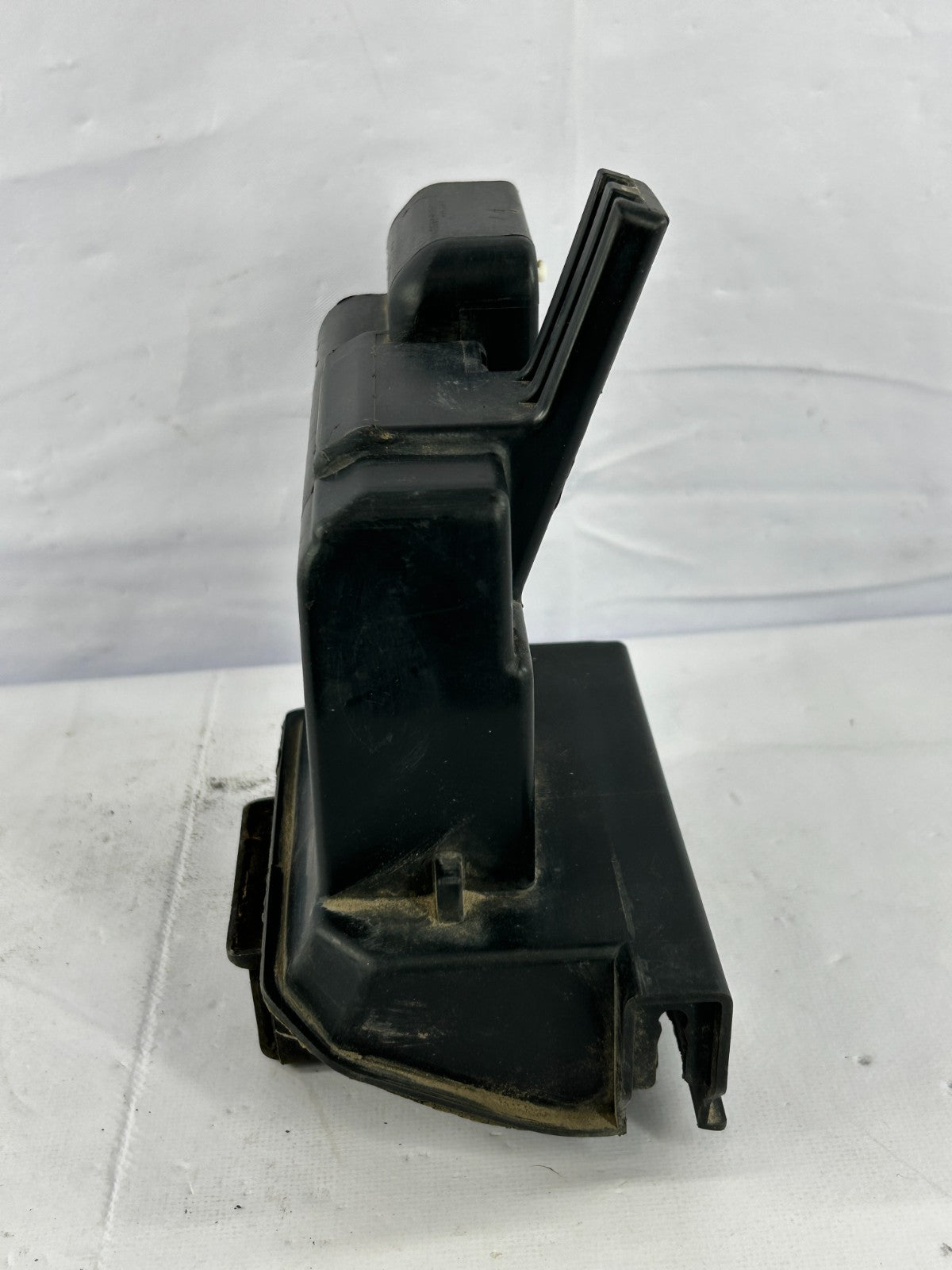 2001-2007 Toyota Sequoia Rear Trunk Liftgate Latch Lock Actuator OEM 69301-0C010