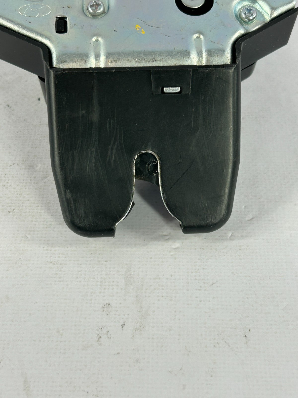 2012-2017 Kia Rio Rear Trunk Lid Lock Actuator Latch OEM 812301W010