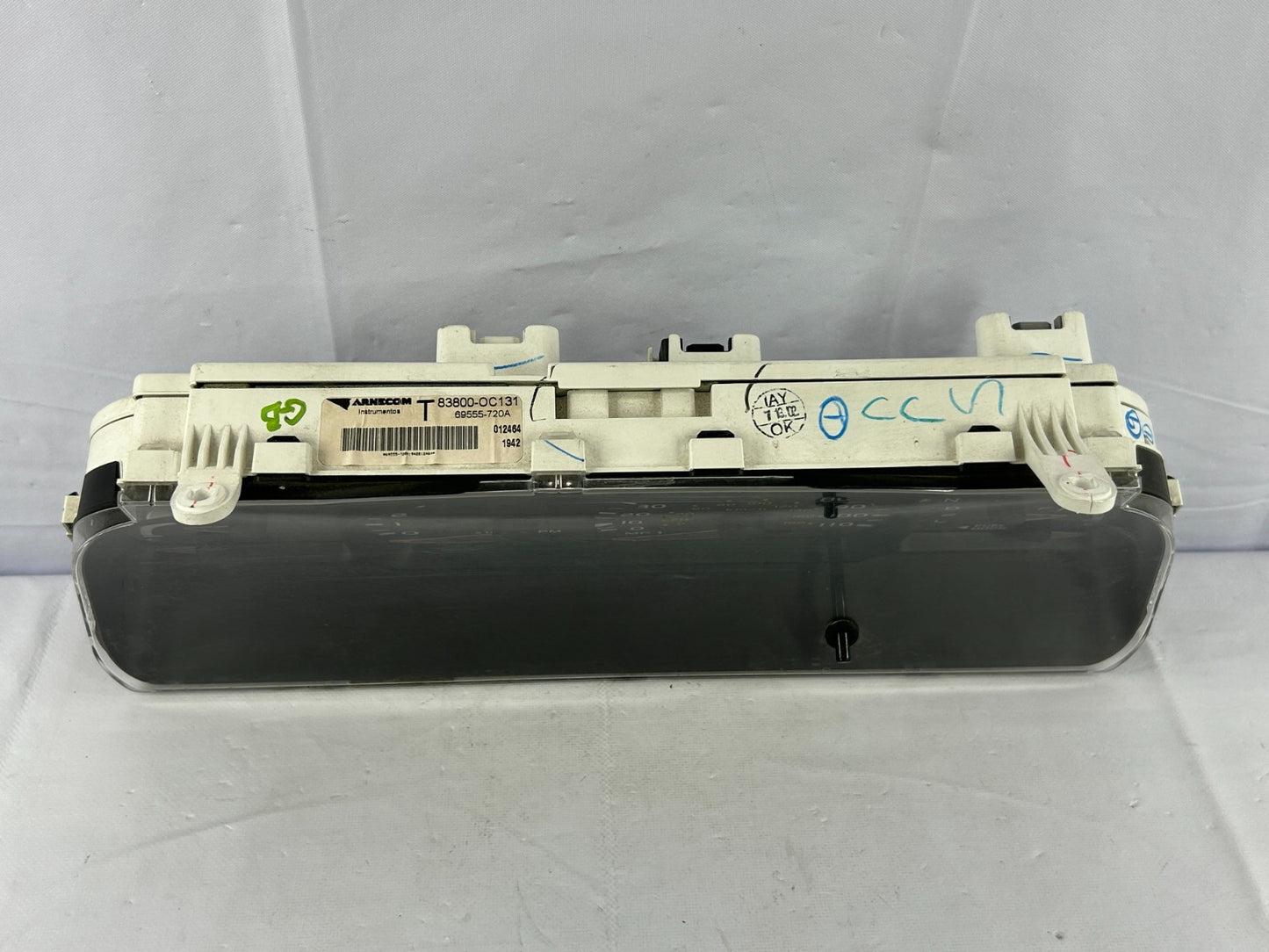 01-04 Toyota Sequoia Speedometer Instrument Cluster 328K Miles OEM 83800-0C131