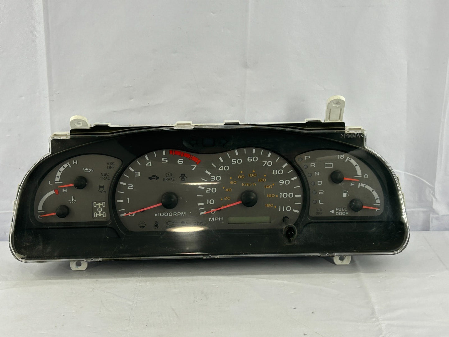 01-07 Toyota Sequoia Speedometer Instrument Cluster OEM 83800-0C110