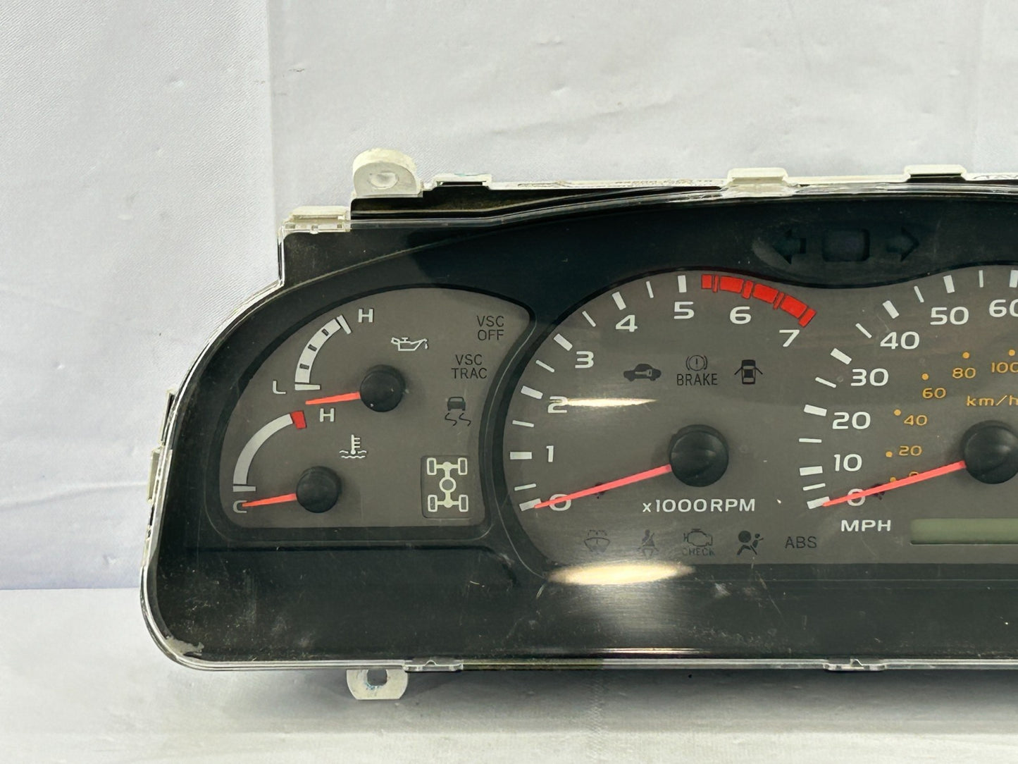 01-07 Toyota Sequoia Speedometer Instrument Cluster OEM 83800-0C110