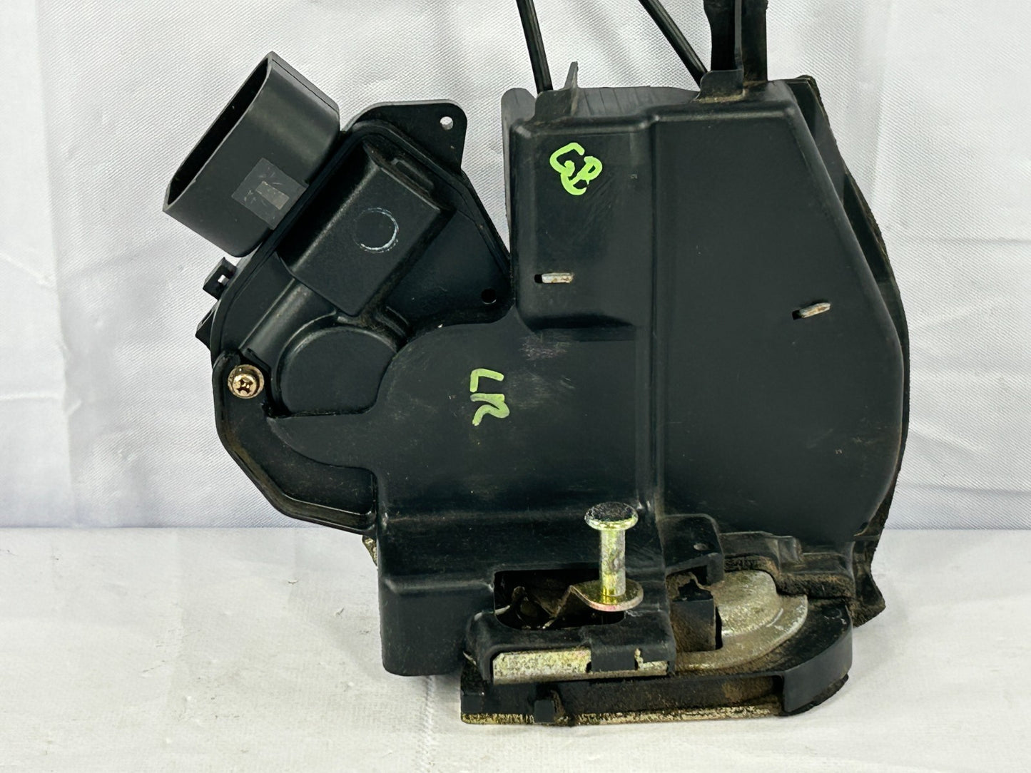 2001-2007 Toyota Highlander Rear Left Door Lock Latch Actuator OEM 69060-48030