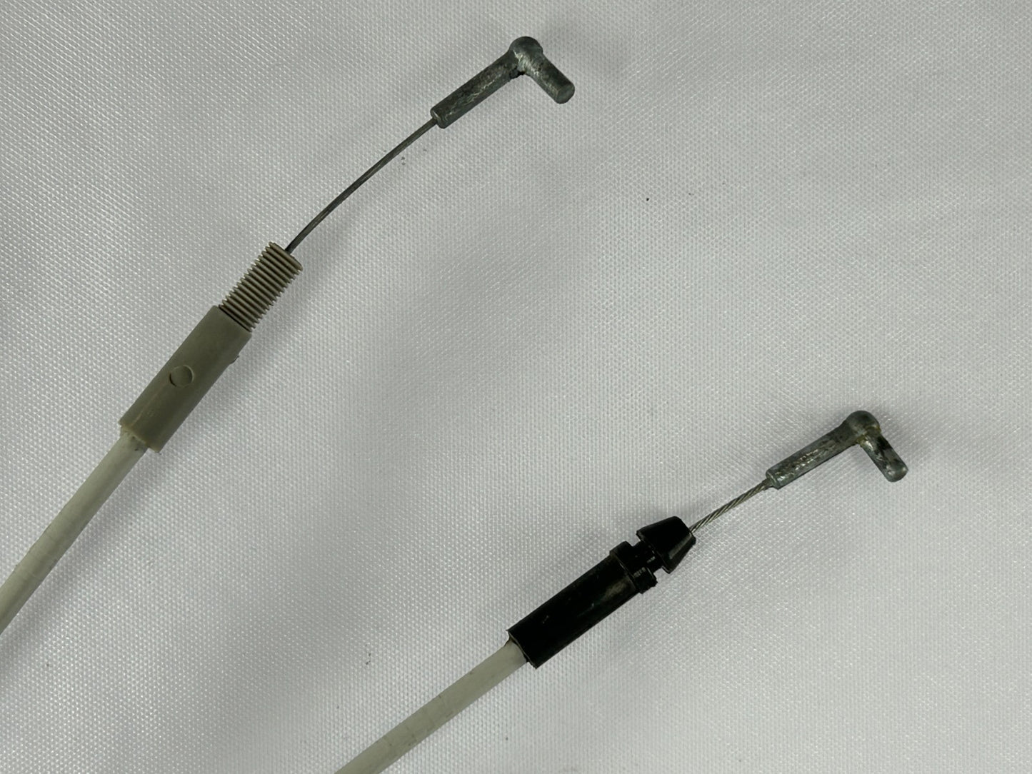 2001-2007 Toyota Sequoia Front Right Door Lock Latch Actuator OEM 69030-0C021