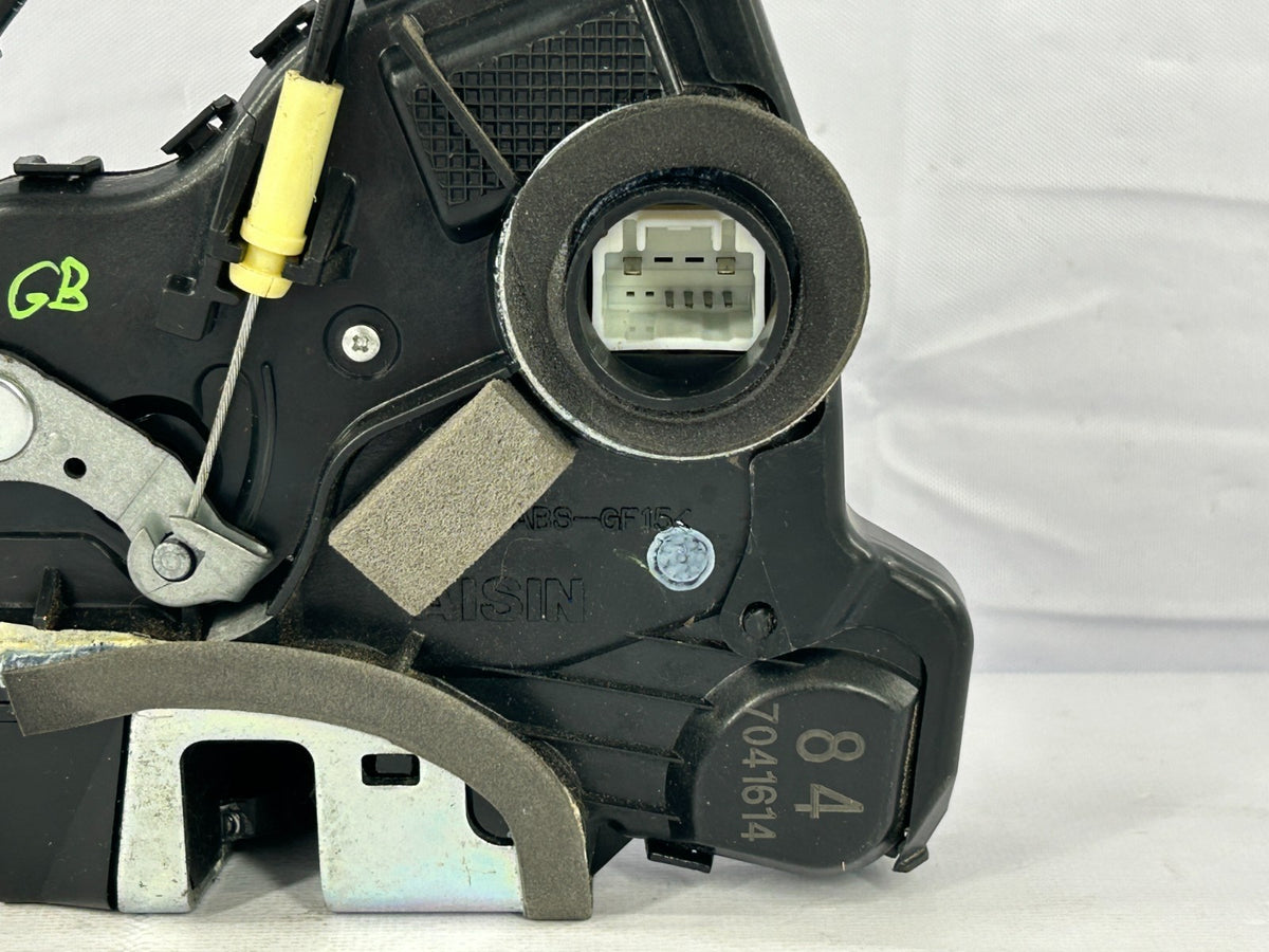 2007 Suzuki Grand Vitara Front Right Door Lock Latch Actuator OEM 8225065J35