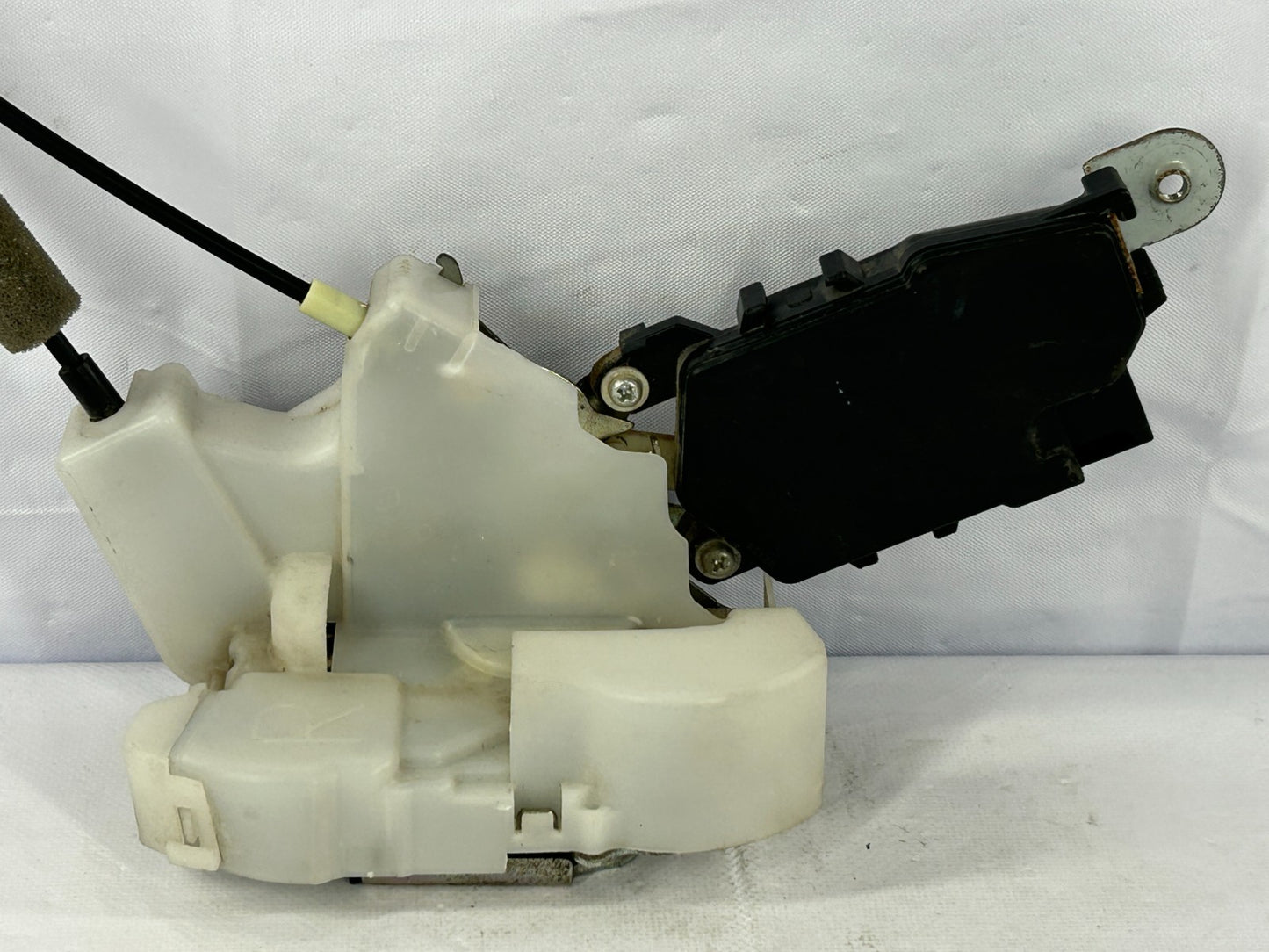 2006-2014 Subaru Tribeca Front Right Door Lock Latch Actuator OEM 61031XA00A