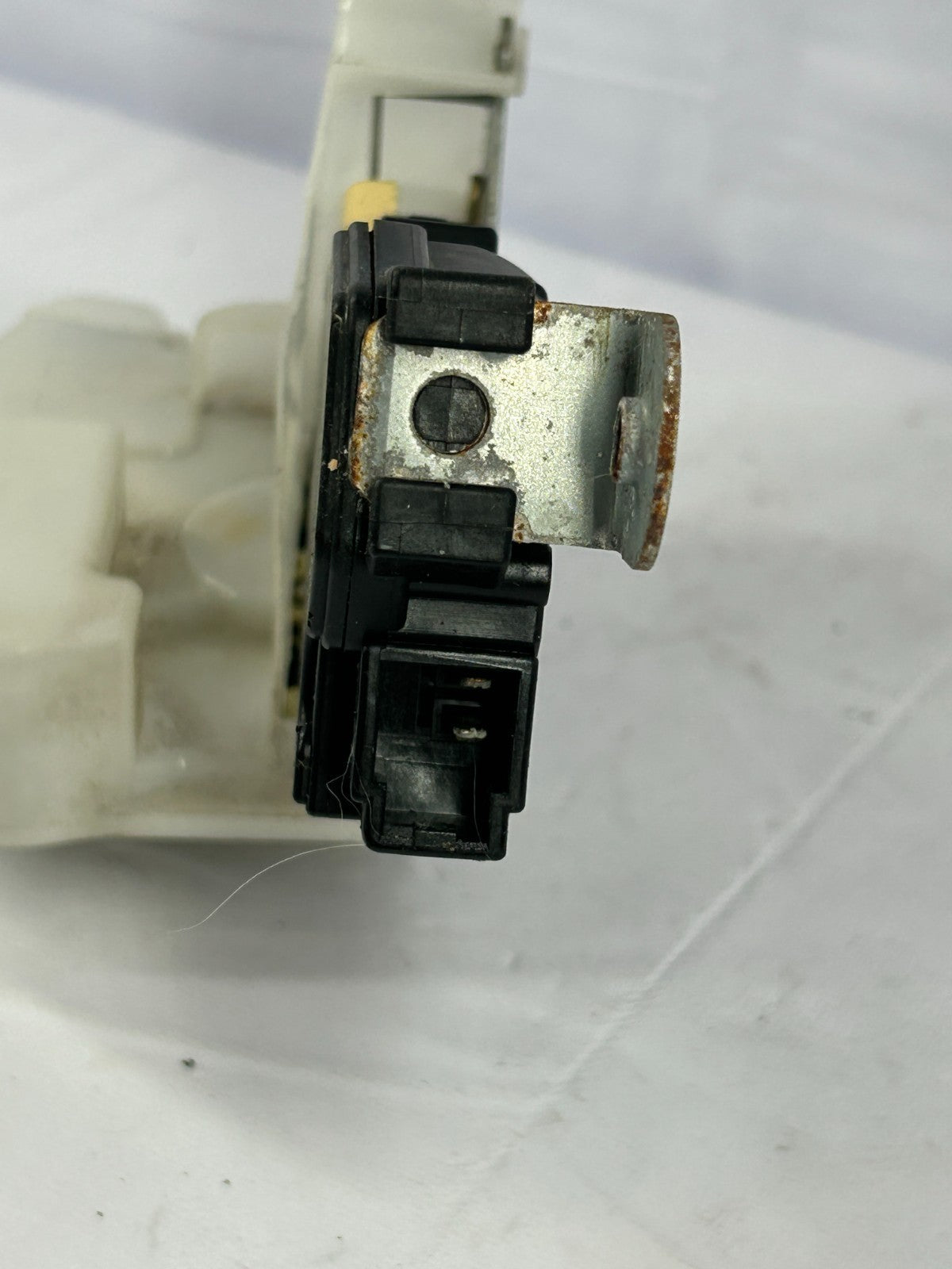 2006-2014 Subaru Tribeca Front Right Door Latch Lock Actuator OEM 61031XA00A