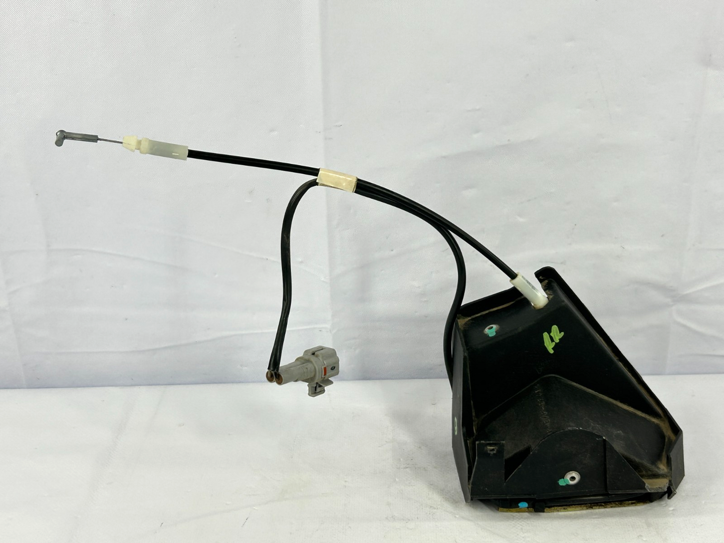 2000-2006 Toyota Tundra Access Cab Rear Right Lock Assembly OEM 69380-34010