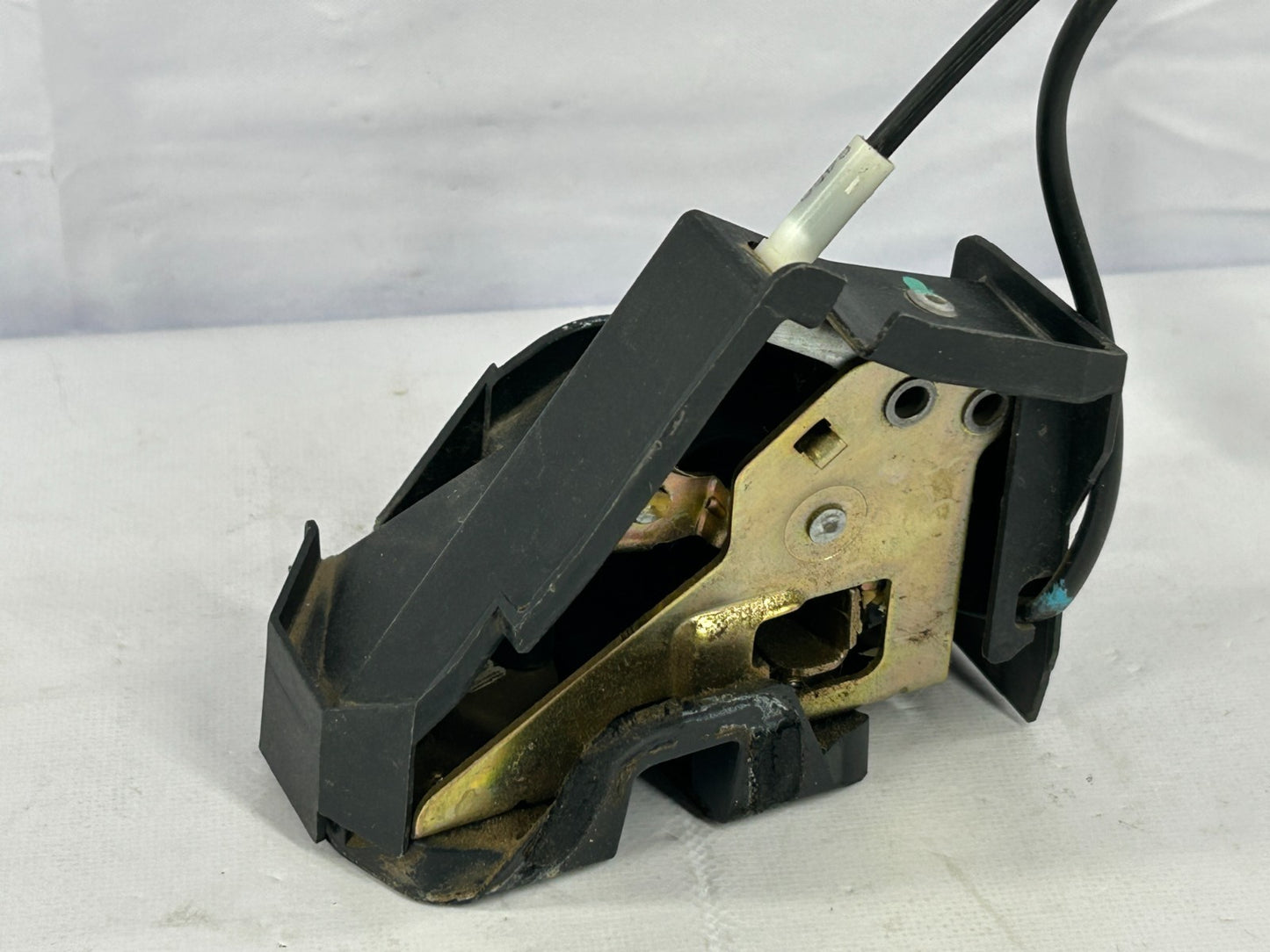 2000-2006 Toyota Tundra Access Cab Rear Right Lock Assembly OEM 69380-34010