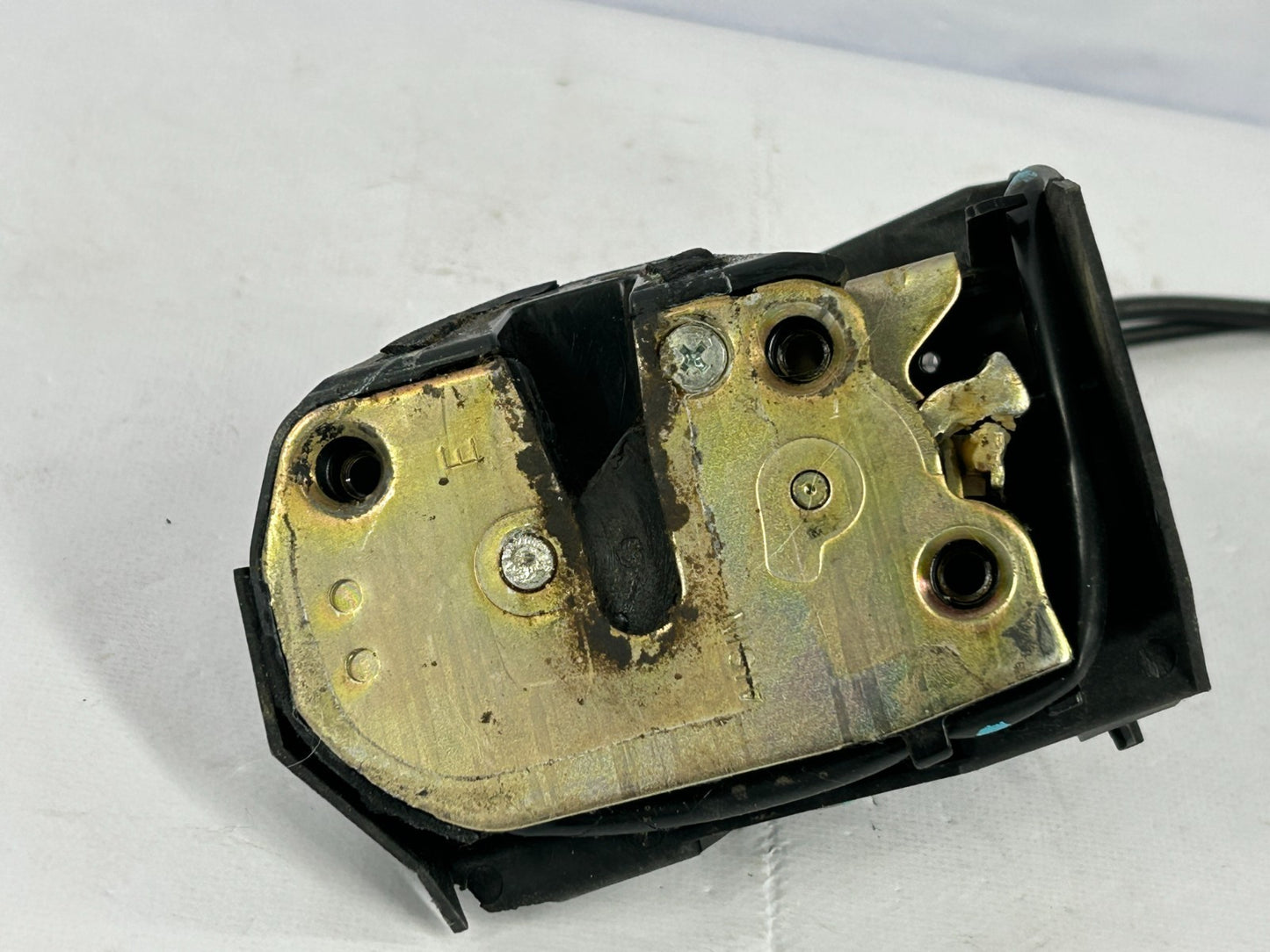 2000-2006 Toyota Tundra Access Cab Rear Right Lock Assembly OEM 69380-34010