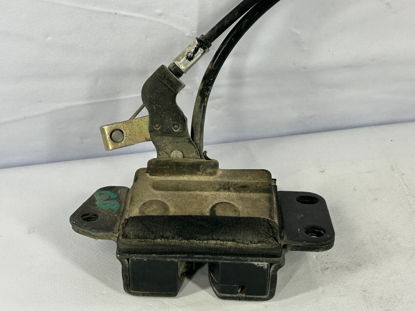 1996-2002 Toyota 4Runner Rear Liftgate Trunk Lid Power Actuator OEM 69350-35020
