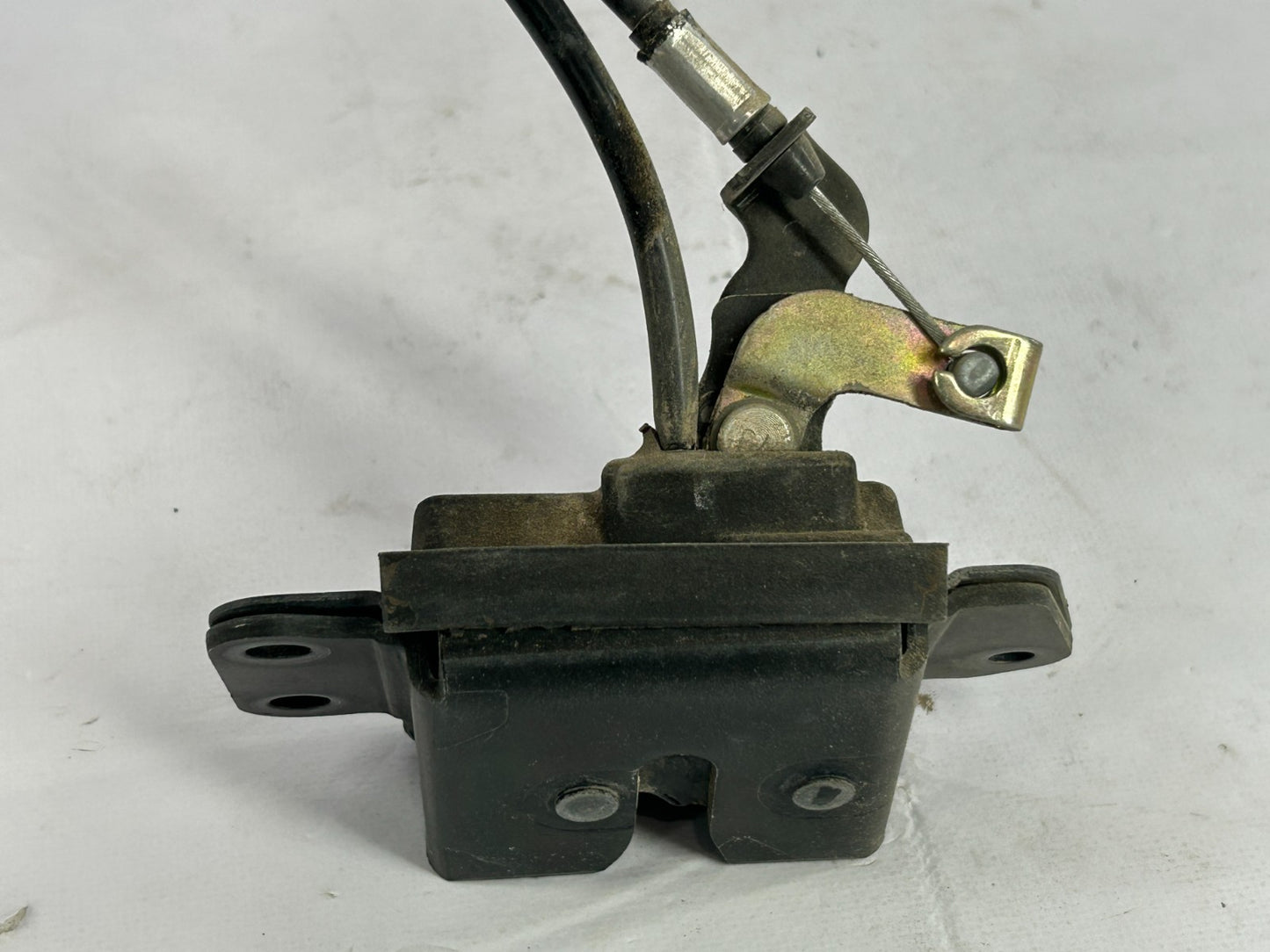 1996-2002 Toyota 4Runner Rear Liftgate Trunk Lid Power Actuator OEM 69350-35020