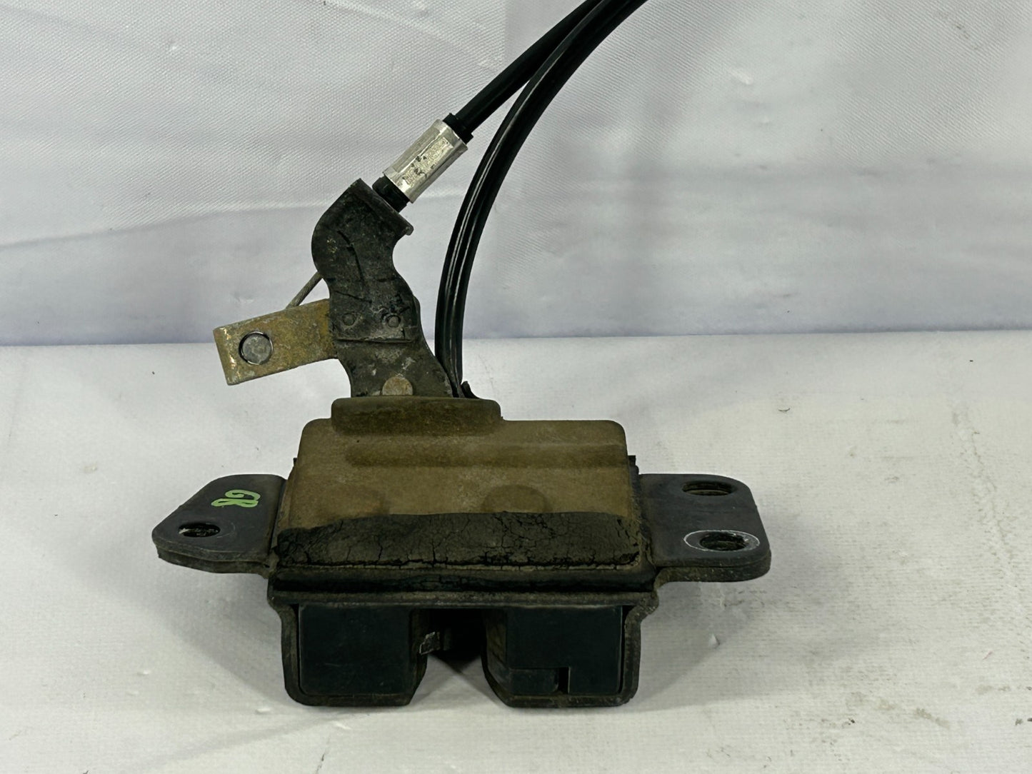 1996-2002 Toyota 4Runner Rear Liftgate Trunk Lid Power Actuator OEM 69350-35020