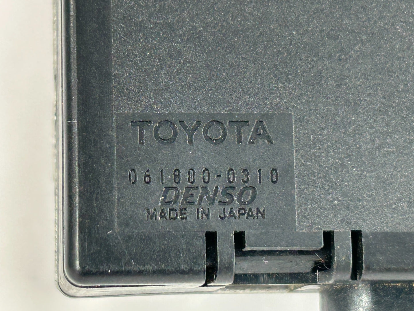 2000 Lexus RX300 Towing Converter Module Unit With Bracket OEM 08921-04821