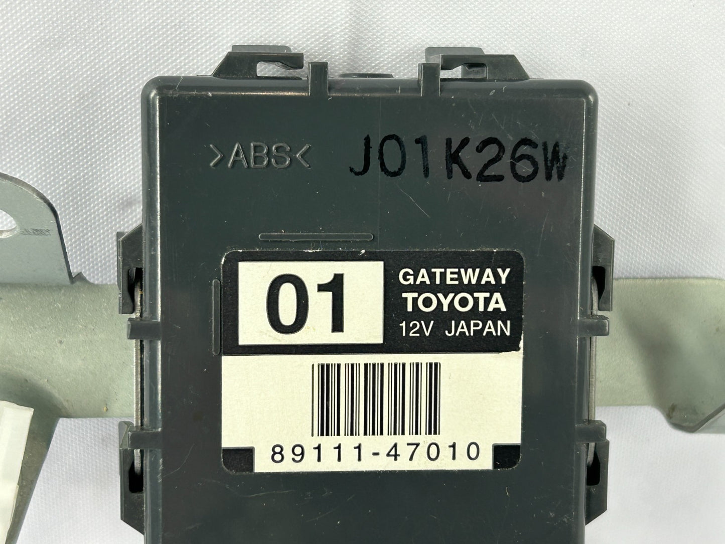 2001-2003 Toyota Prius Multiplex Network Gateway Computer Module OEM 89111-47010