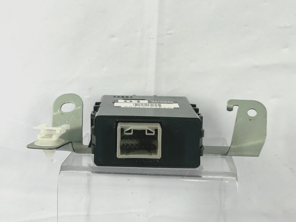2001-2003 Toyota Prius Multiplex Network Gateway Computer Module OEM 89111-47010