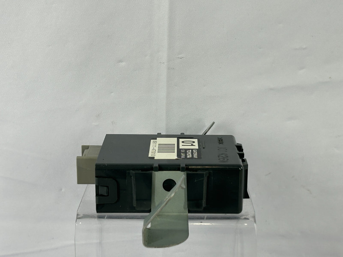 2001-2003 Toyota Prius Multiplex Network Gateway Computer Module OEM 89111-47010