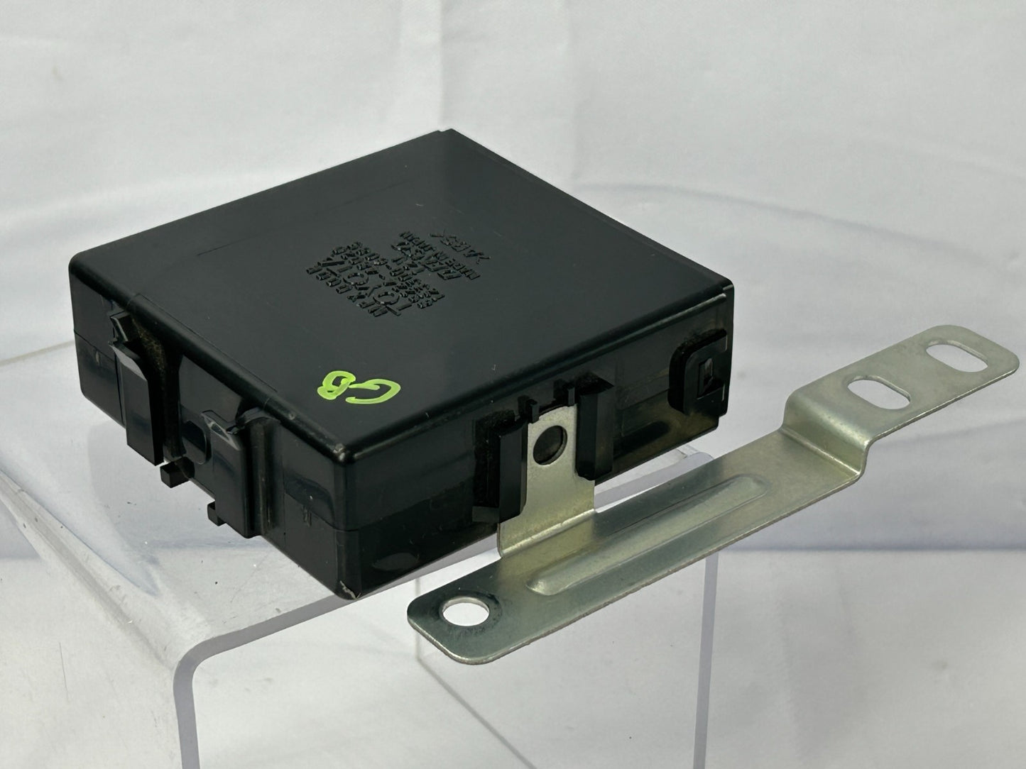 1999-2003 Lexus RX300 Rear Left Multiplex Network Control Module OEM 89224-48020