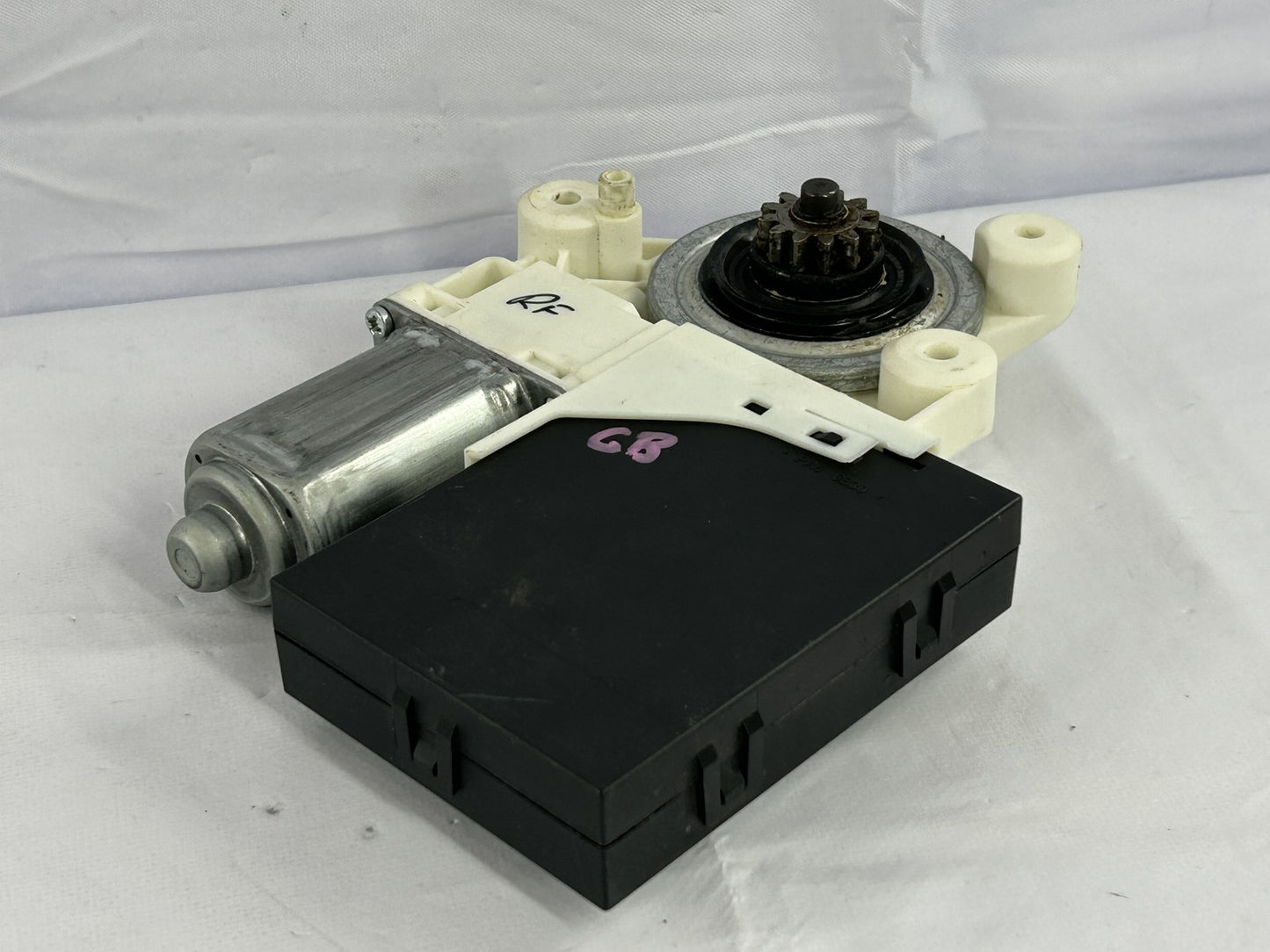 Volvo S40 V50 OEM Window Motor & Control Module Front Right 30739067AD