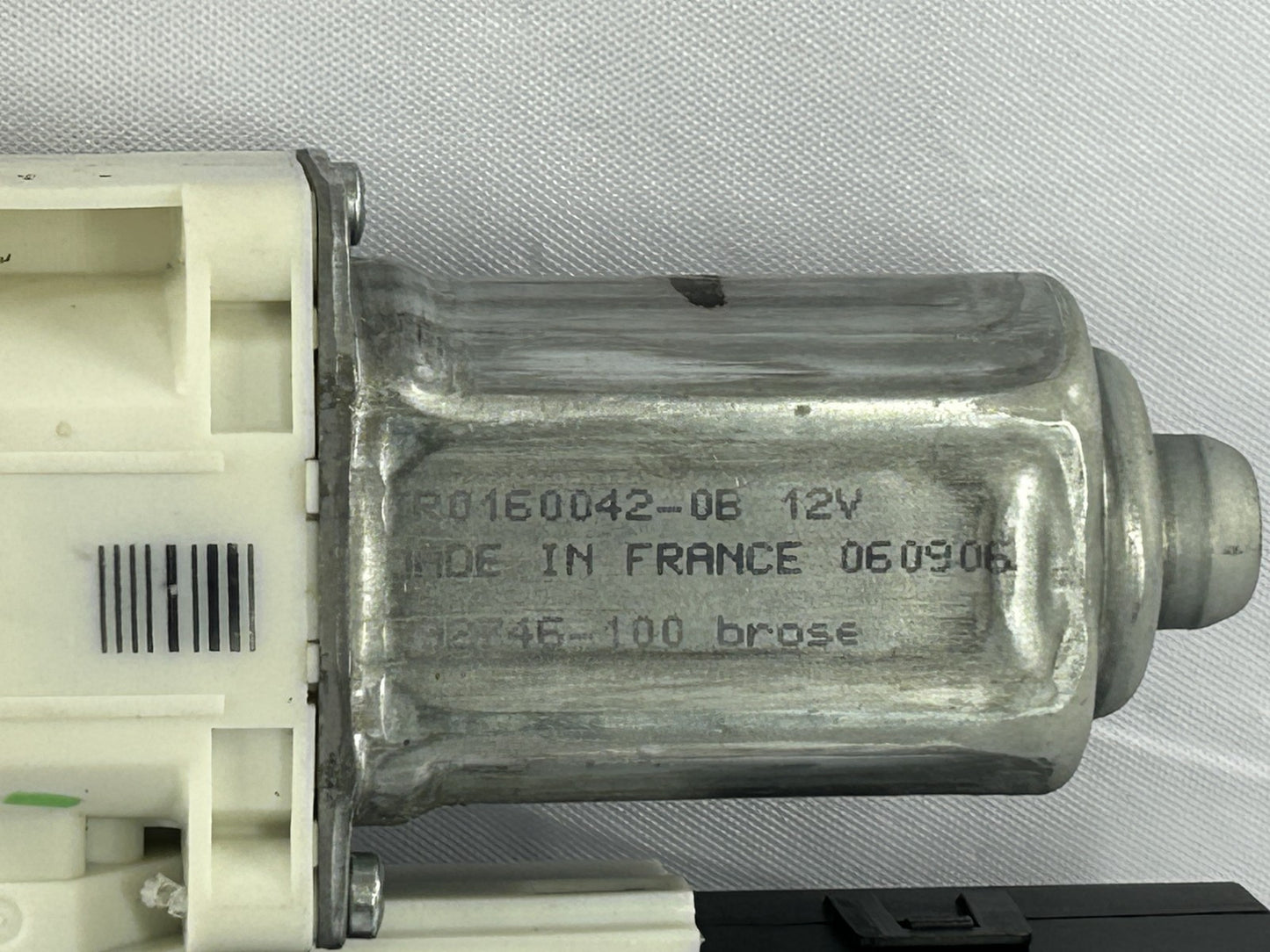 Volvo S40 V50 OEM Window Motor & Control Module Front Right 30739067AD