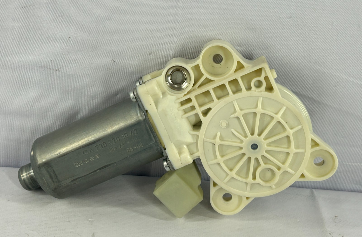 2006-2009 Mercedes CLK350 Left Door Power Window Regulator Motor OEM 2308201042